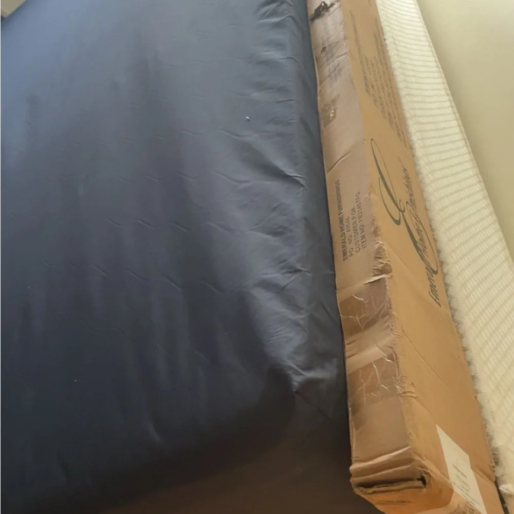 Elegant Navy Mattress Cover